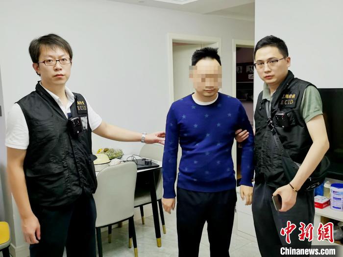 租借500余个账户抬高股价 上海警方破获操纵证券市场案