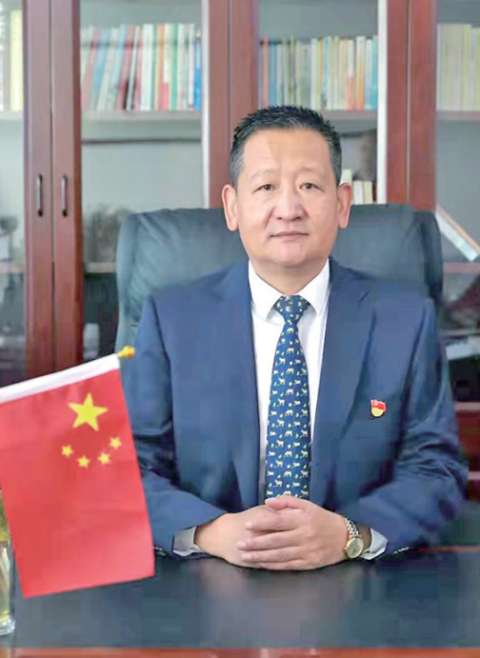 青海省黄南藏族自治州州委书记王耀春推进生态保护和高质量发展取得新
