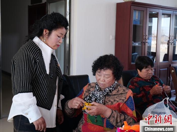 内蒙古农村妇女的新技能：“指尖技艺”织就锦绣生活