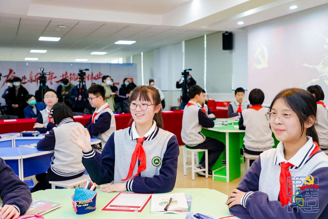 开学第一天，上海闵行启动德育“第一课堂”