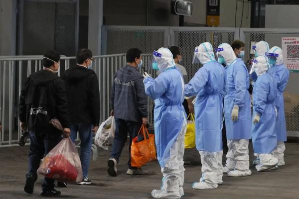 上海最大方舱医院启用，已收治首批感染者！