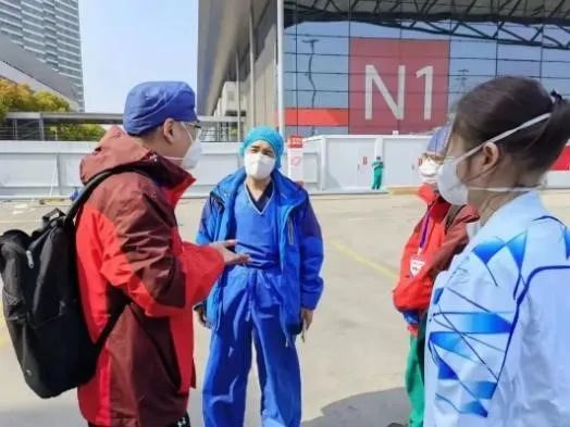 实录 | 天津援沪医疗队在上海方舱医院遇到了什么？