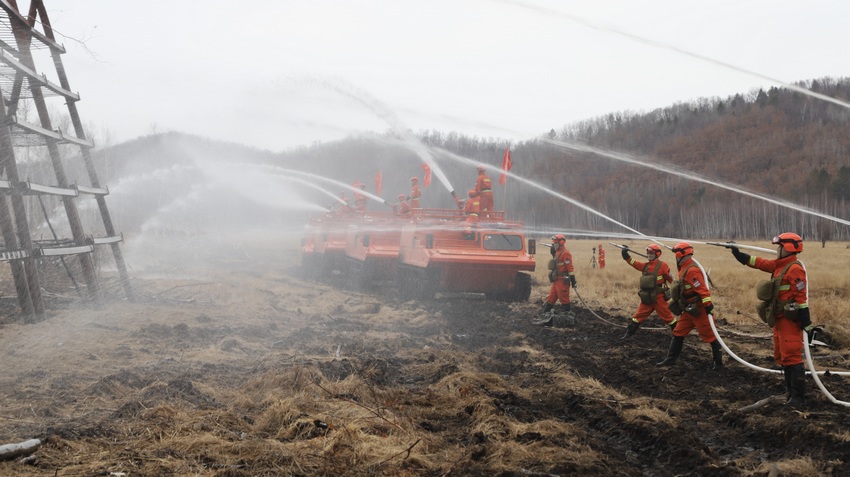 大兴安岭地区森林消防支队联合开展地空协同实战训练