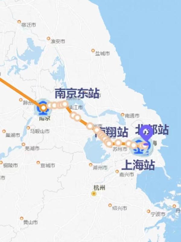 黑龙江省援沪600万斤大米专列抵达上海