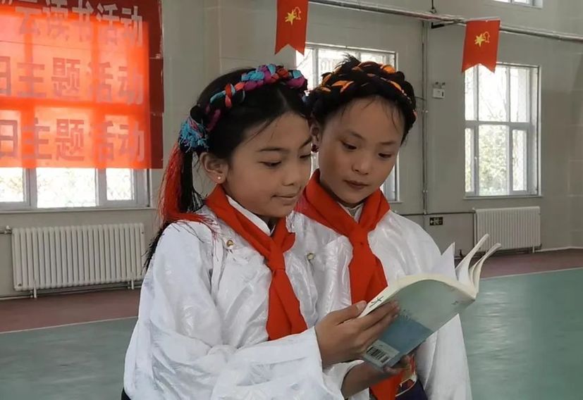 北京市密云区与青海省玉树市举办“童心向党 同声诵读”云读书直播活动