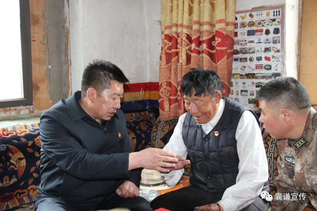 青海囊谦县委书记石大存一行赴吉曲乡边界地区调研工作