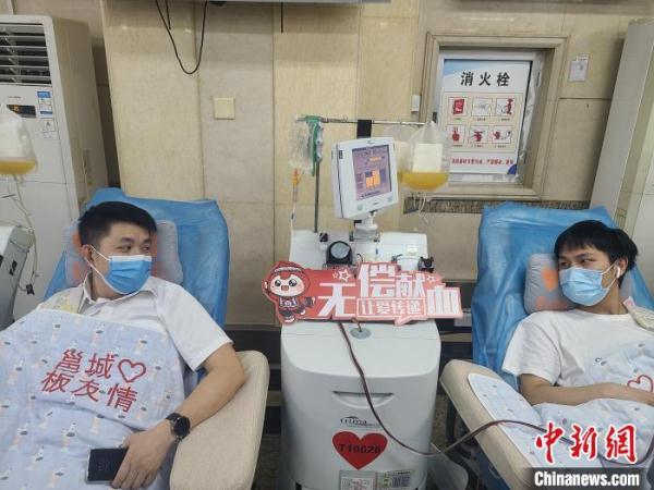 广西首支献血志愿队发起人“五四”迎第200次爱心采血