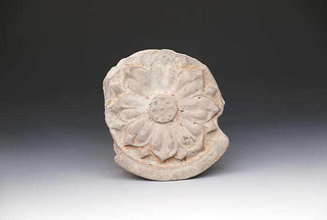 南京西营村考古发掘200余件文物在六朝博物馆展出