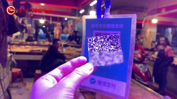 贵州一菜场多家商贩营业额被盗，警方调查监控发现……