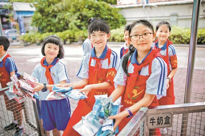 上千所学校参与牛奶盒回收
