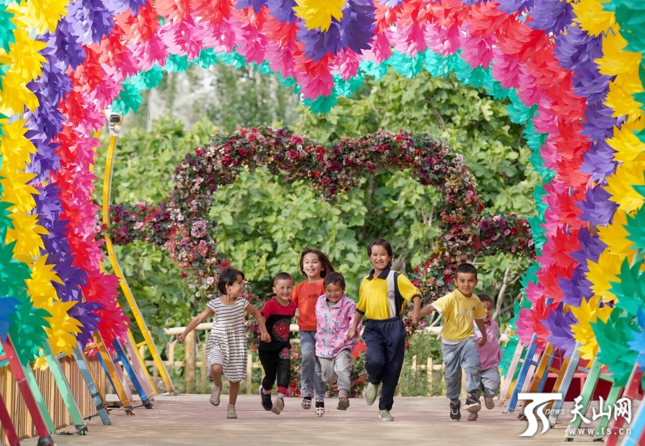 阿孜汗村：无花果开出幸福花