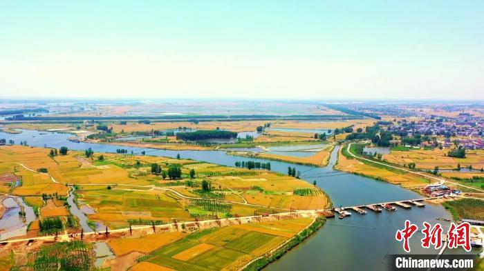 颍河是淮河流域历史上航运、农业灌溉的重要水源。　徐红梅　摄