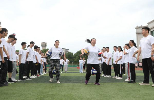 湖南衡阳：快乐晨练 轻松迎考