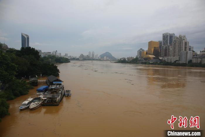 广西柳州遭遇今年以来最大洪水沿江地段尽数被淹