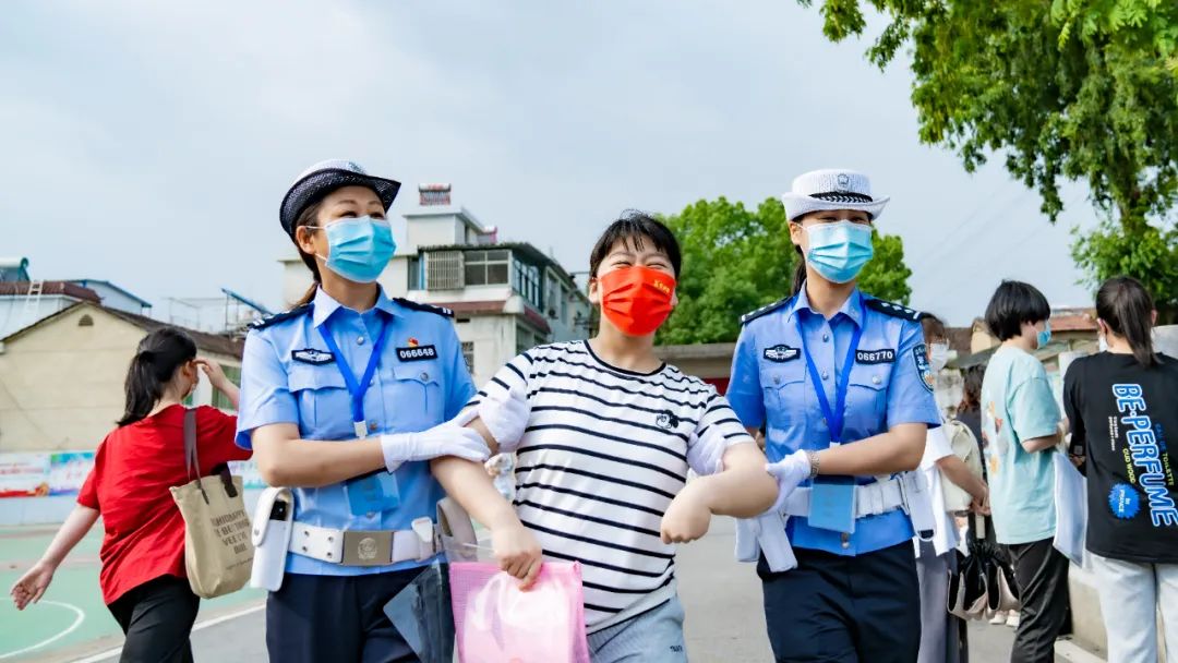 直击现场！安徽青阳警方全力护航考生逐梦