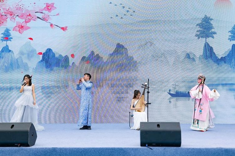 2022年“文化和自然遗产日”西安高新区秦岭生态非遗主题活动在李家岩村举办