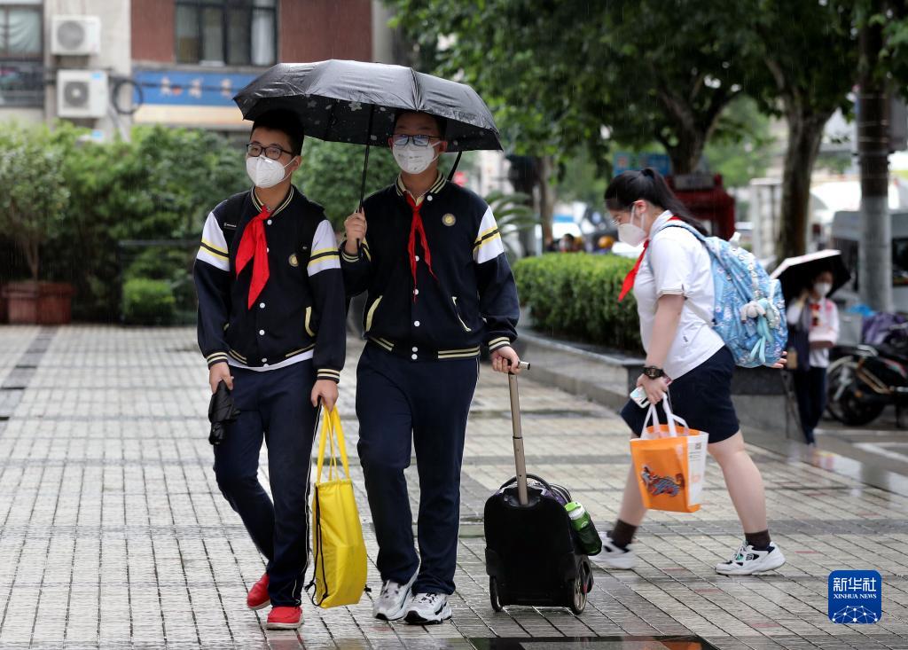 上海：初三学生返校复学