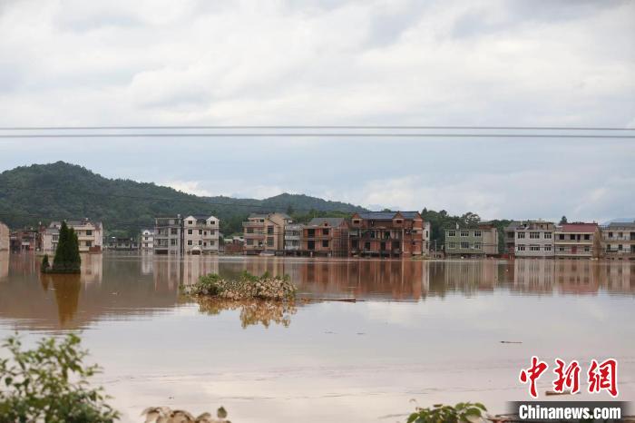 新一轮强降雨致江西超百万人受灾 紧急转移126万人 光明网 7476