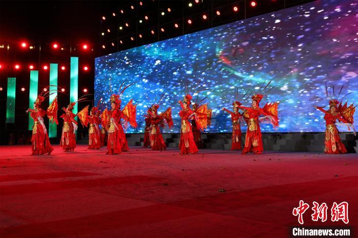 中国·漠河第32届北极光节启幕 与世界共赏极光