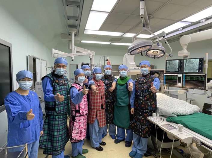 广东省人民医院黄焕雷团队成功完成世界首例“零造影剂”下孕妇经心尖二尖瓣瓣中瓣手术