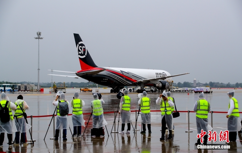 亚洲首个专业货运机场湖北鄂州花湖机场正式投运