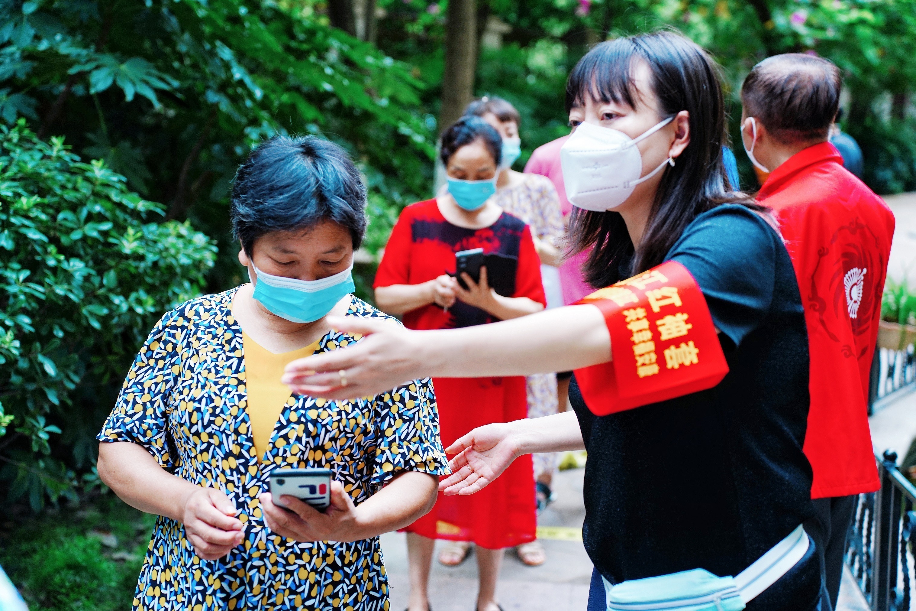 成都温江守望相助共担共享疫情防控中的文明力量