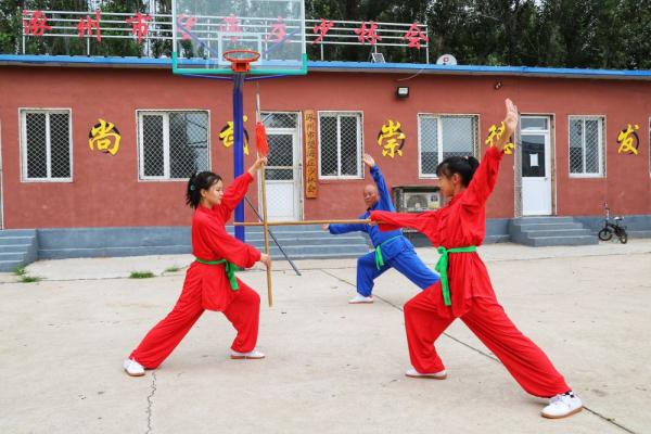 河北涿州：中小学生暑期社会实践丰富多彩