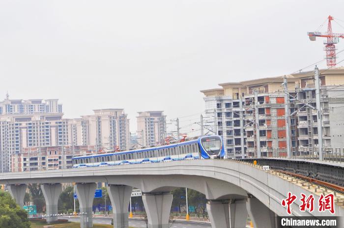 中国首条“双流制”铁路通车在即