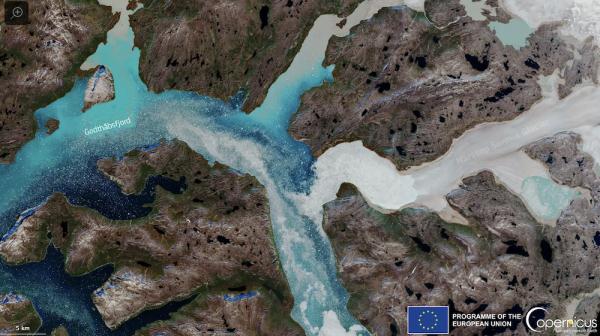 新疆冰山北极冰川都在融化卫星告诉你今夏有多热