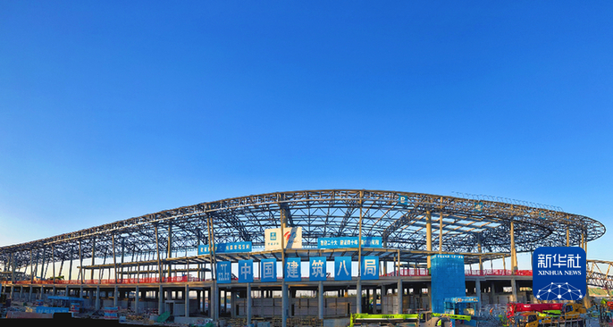 兰州中川国际机场三期扩建工程航站楼混凝土主体结构全面封顶