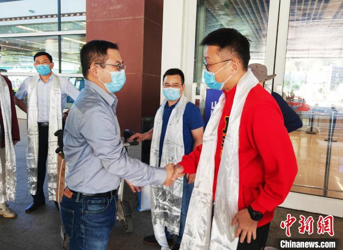 上海、青岛市抽调医疗团队、捐赠抗疫物资驰援西藏日喀则