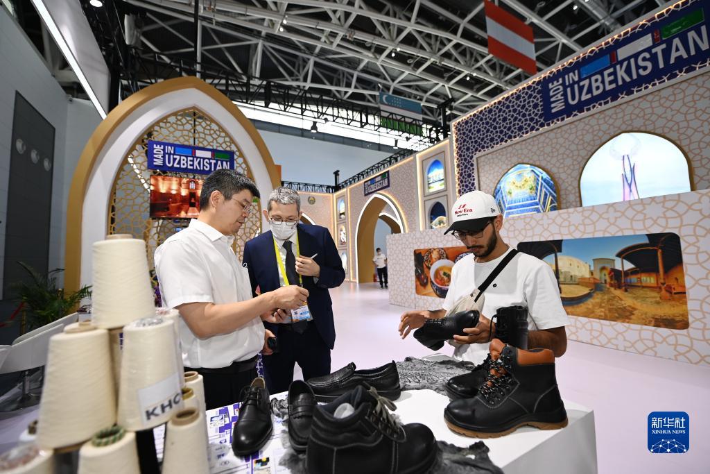 新华全媒+｜第六届丝绸之路国际博览会在西安开幕