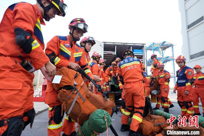 36小时连续作战！上海消防进行地震救援实战拉动演练