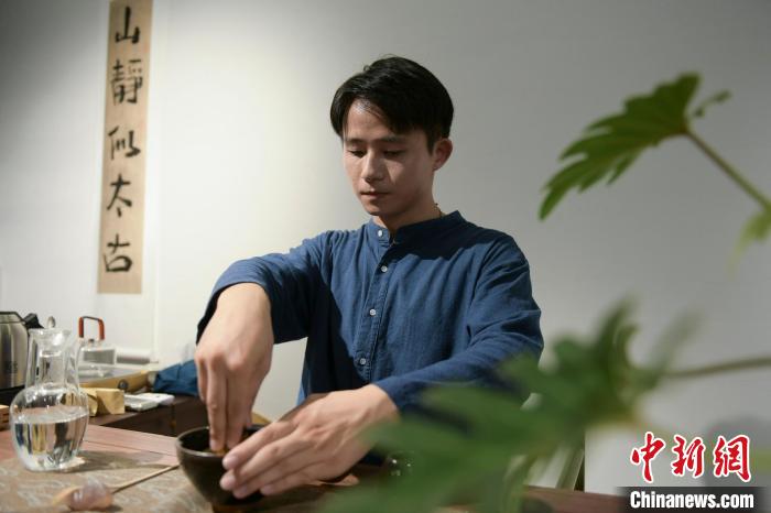 安徽“95后”茶艺师：传统文化需要年轻人来传承