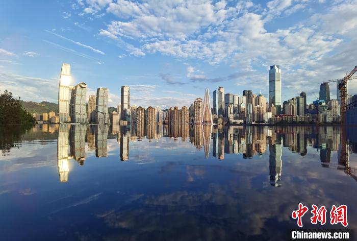 如今的重慶市，藍天常駐，“氣”質更佳?！≈貞c市生態環境局供圖