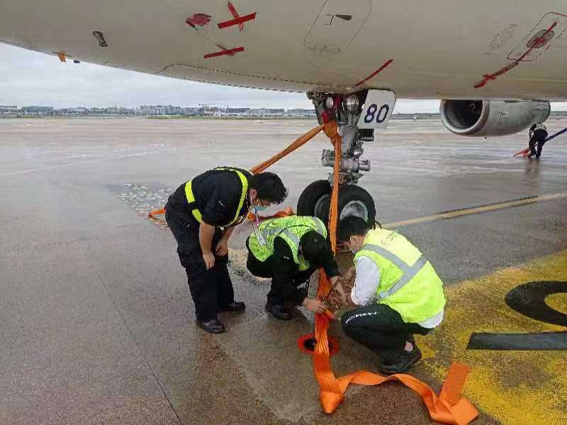 台风“梅花”离沪 东航开展飞机解除系留及航班恢复运行工作