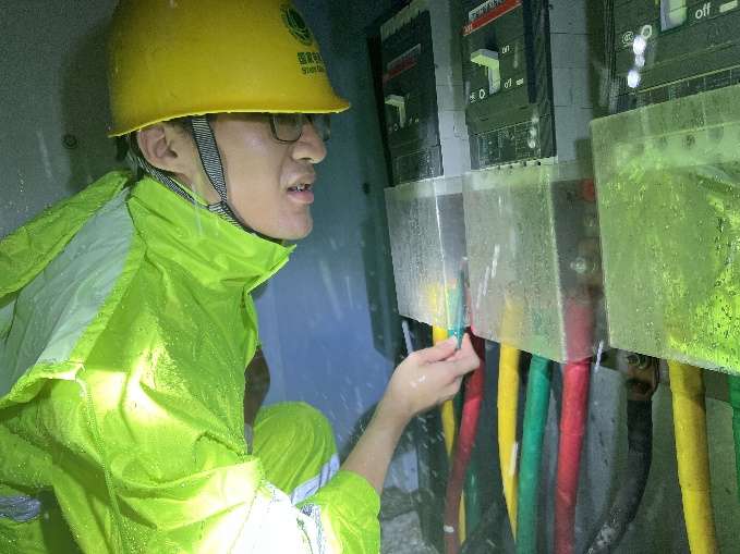 上海电网平稳运行 应对台风“梅花”