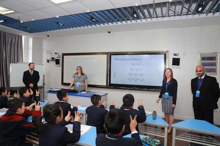 2019年11月20日，中英数学教学交流活动在上海市实验学校举行