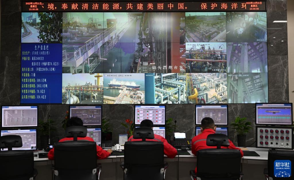 新华全媒+丨天津液化天然气码头迎来接卸高峰