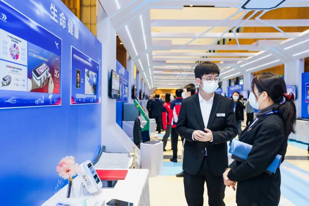 2022“智慧之光”湖北专家创新创业成果转化对接活动在汉举行