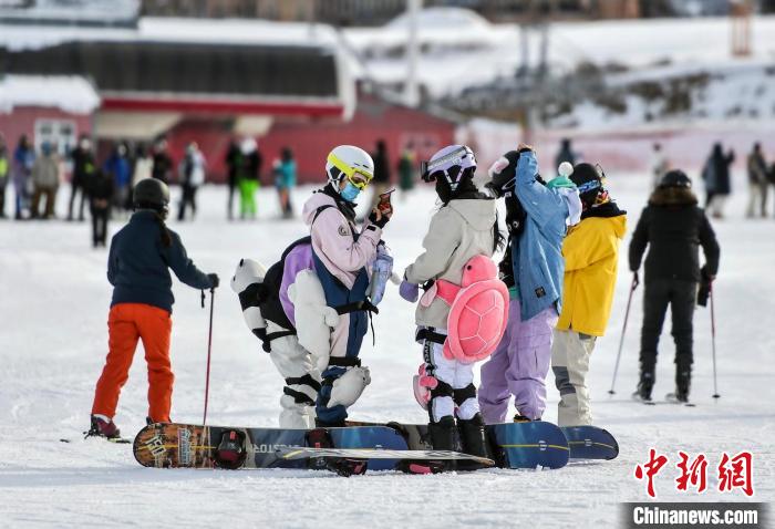 乌鲁木齐周边滑雪场迎新雪季