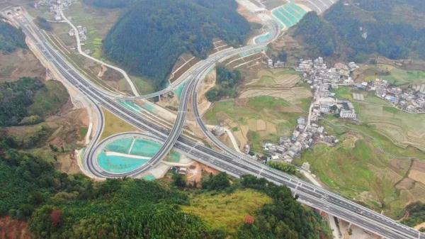广西3条高速公路进入通车倒计时 将实现县县通高速！