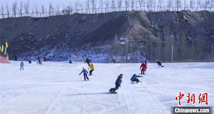 新疆库尔勒市冬季冰雪旅游活动火热启动
