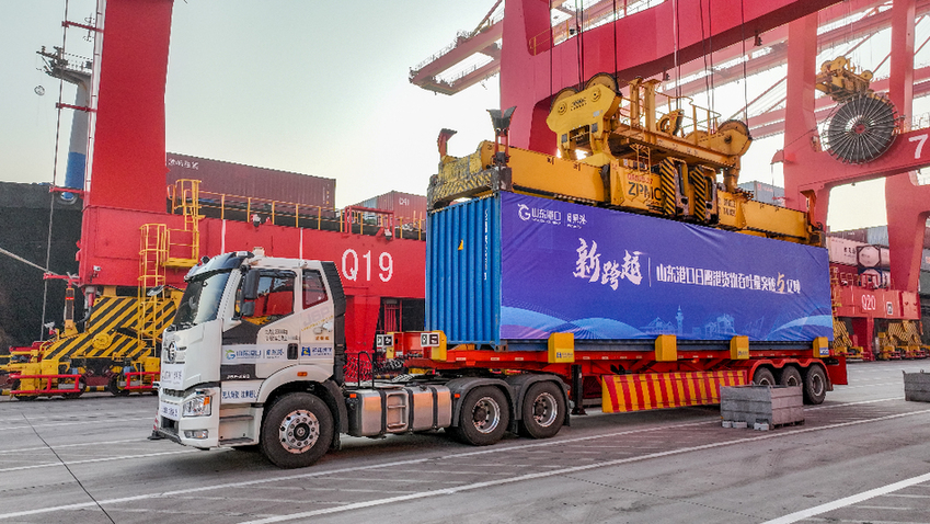 山东港口日照港2022年货物吞吐量突破5亿吨