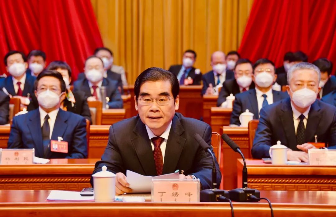 内蒙古包头市十六届人大二次会议胜利闭幕