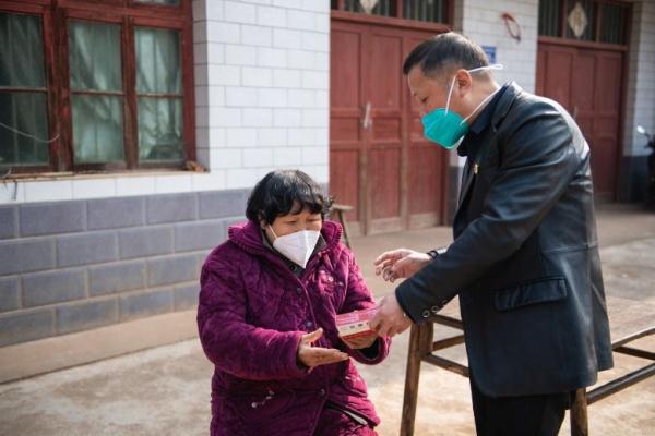 新華全媒+|湖南：村毉上門服務讓辳村防疫有“毉”靠