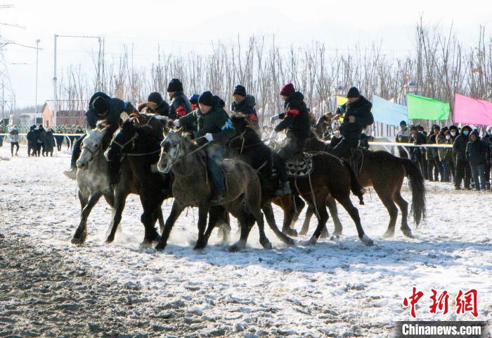 （新春走基层）新疆精河县举办冰雪“那达慕”为冬季旅游“添把火”