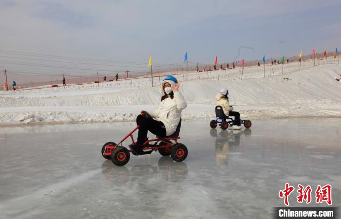 “冷资源”热起来 新疆新星市冰雪旅游节开幕