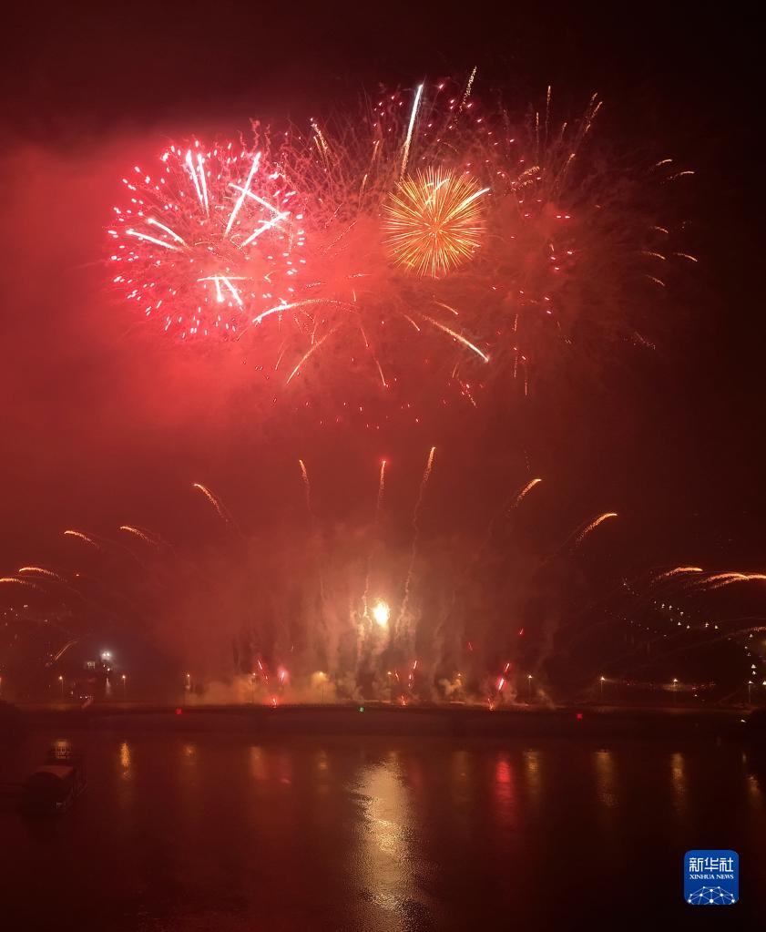 福建福州：烟花璀璨迎新年