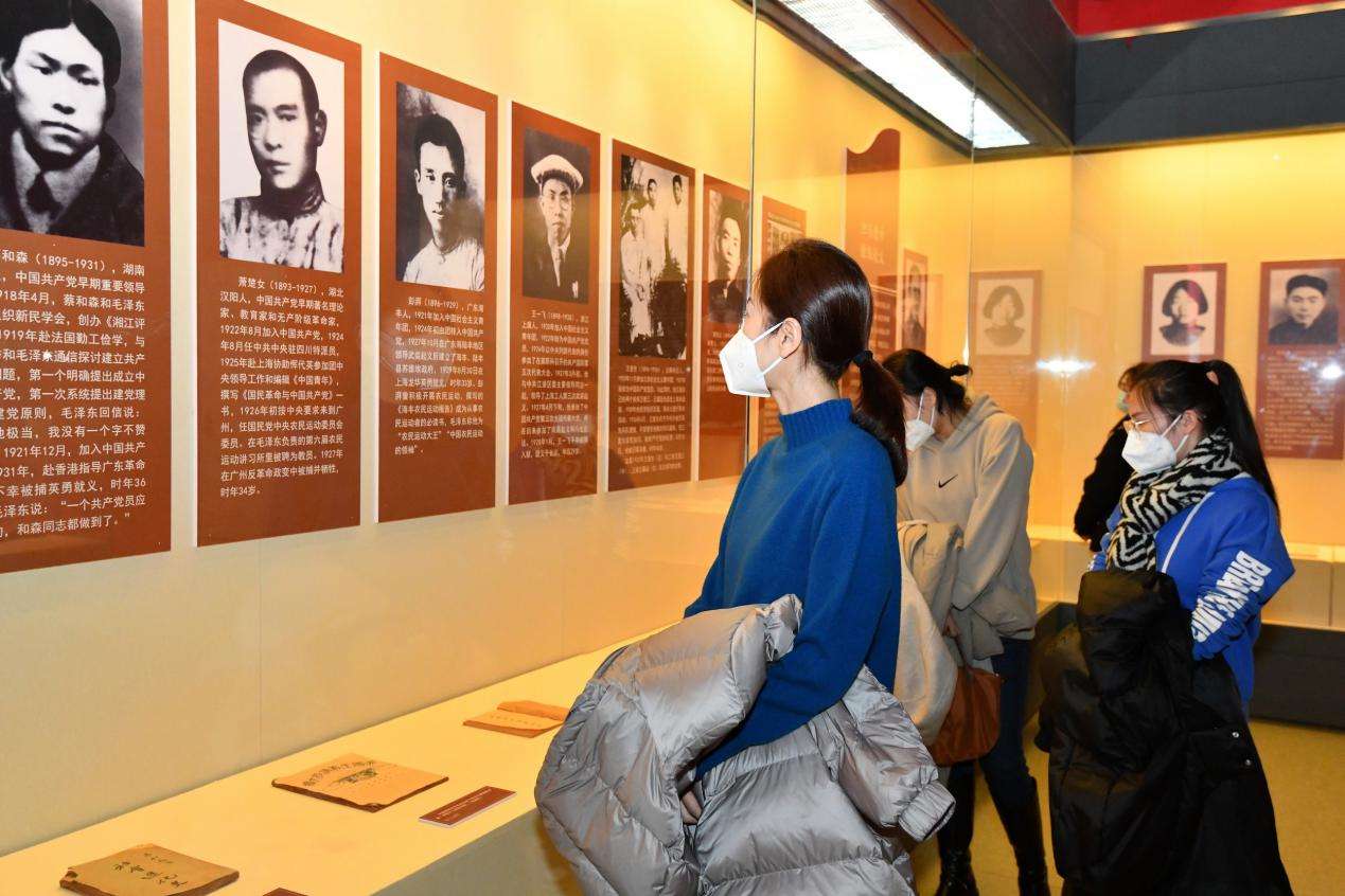 国家博物馆“人格的力量——中国共产党人的家国情怀”展在新疆哈密开展